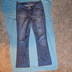 Guess Jeans Belmont Flare Light wash, Women’s Size 30